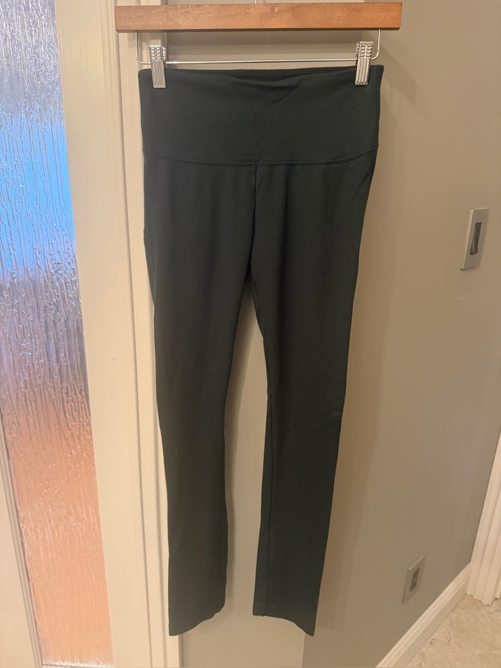 White House Black Market Dark Green Pull On Slim Ankle Pants XS